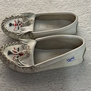 Quoddy White Beaded Fringe Moccasins